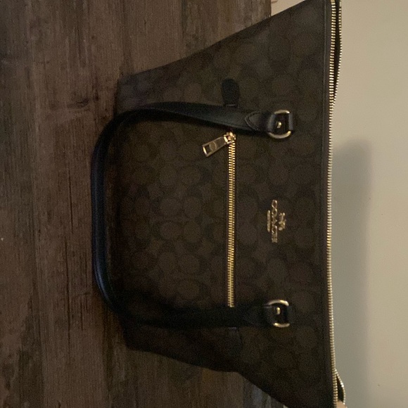 Coach Handbags - Coach Purse
